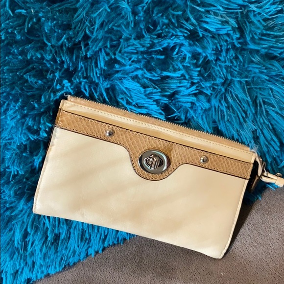 Coach Wrist wallet - Picture 1 of 3
